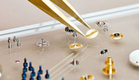 苏州江诗丹顿指定维修门店打开表壳